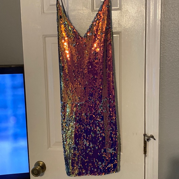 Sequin cocktail dress. Mermaid tones. - Picture 2 of 5